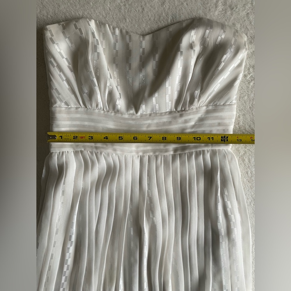 White House Black Market Strapless Pleated Ivory Dress | Cocktail Size 0 - Picture 7 of 13